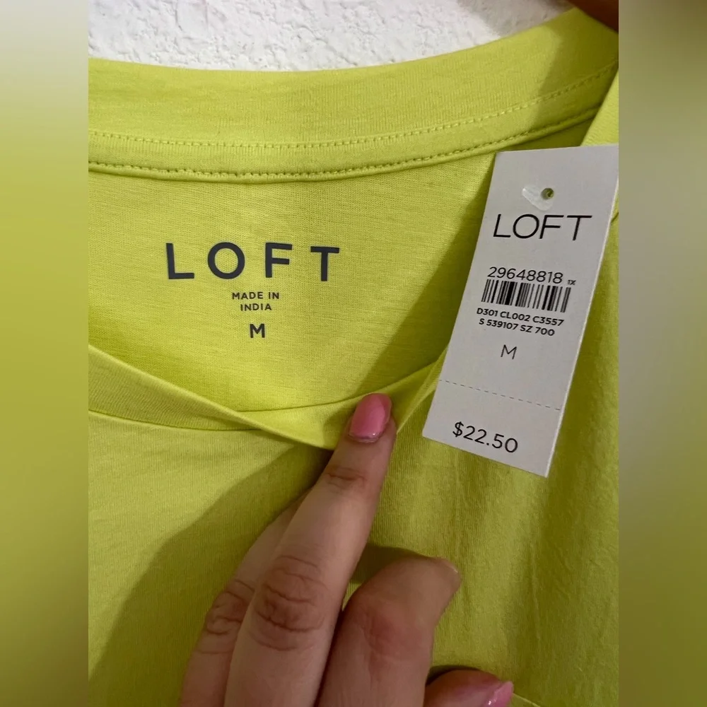 Loft Women’s Neon Yellow Sleeveless Top Size Medium NWT - Picture 3 of 5
